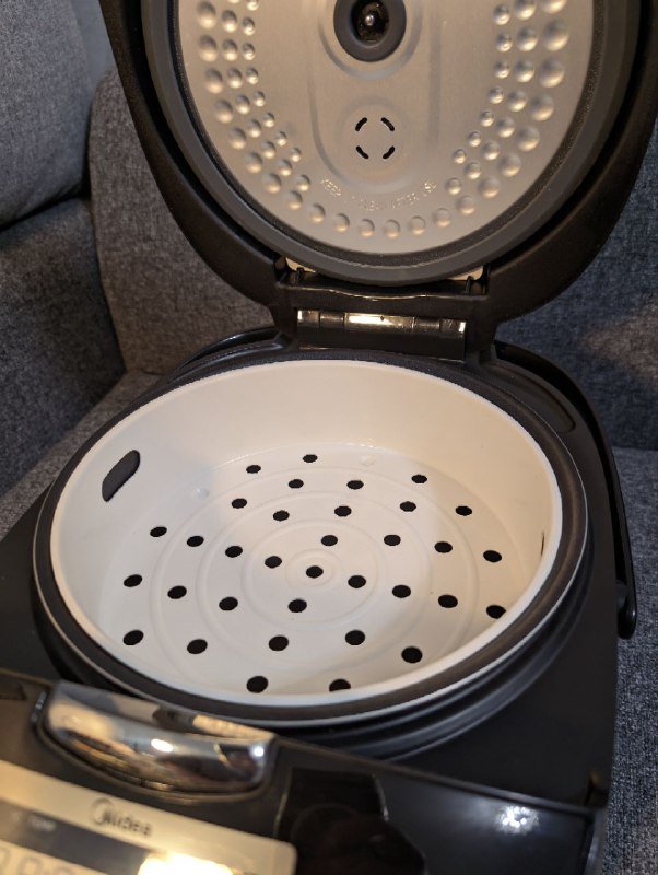 Мультиварка Midea 4