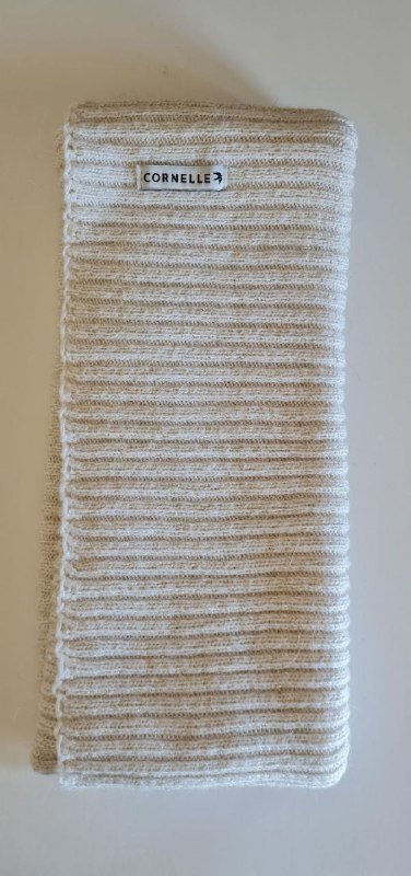 Снуд Cornelle, повязка H&M, кроссовки Vogg, колготки Calzedonia, чулки Calzedonia 2