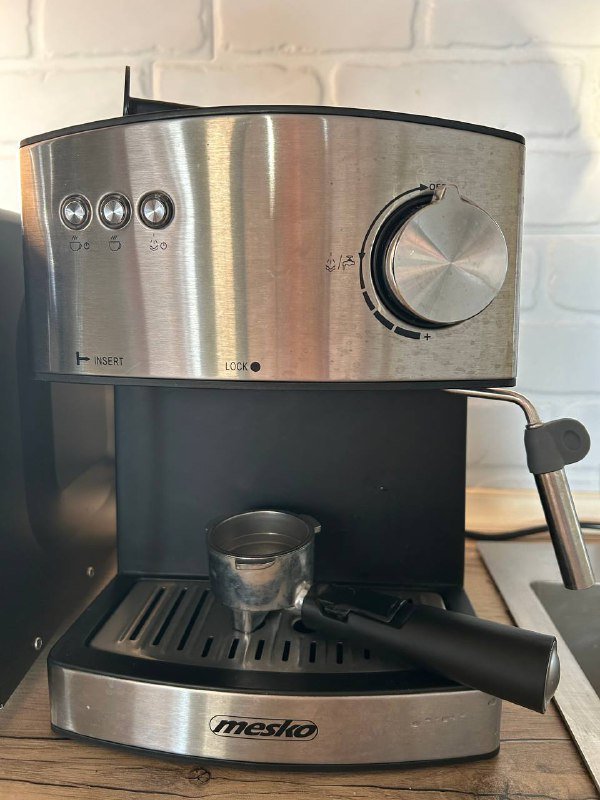 Рожковая кофеварка Mesko с капучинатором