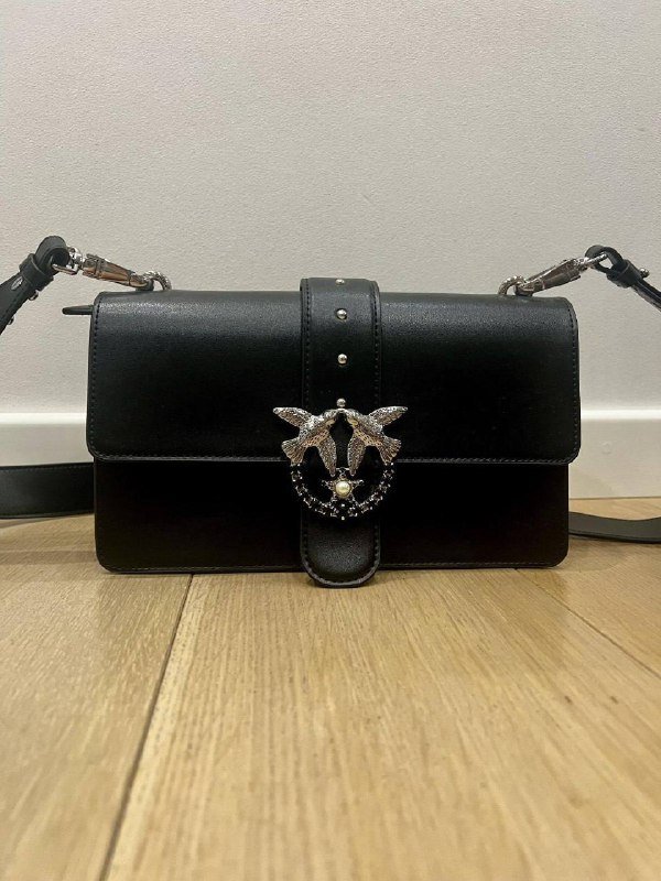 Диван угловой, сумка, коляска 3 в 1, лего набор, холодильник Beko, стиральная машина Samsung, цифровое пианино Yamaha P-105, смартфон Xiaomi Redmi 12, бинокль Б12 советский, беговая дорожка Evo M 2