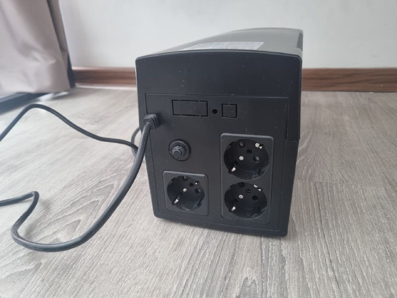 ИБП 2E ED1500 900W 2