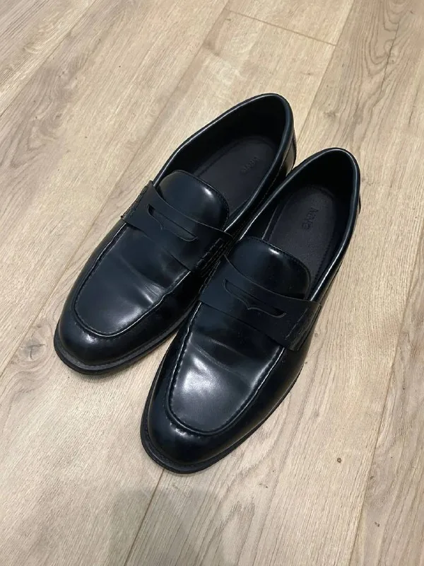 Черные лоферы Mango