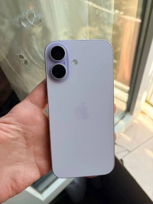 iPhone 17 256 ГБ Lavender 1