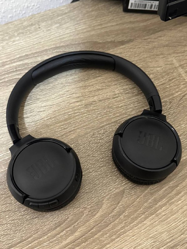 Монитор Philips Full HD, JBL Tune520BT 9