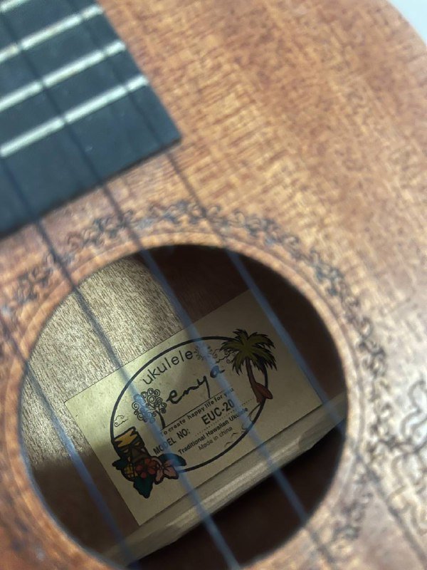 Укулеле Enya 2