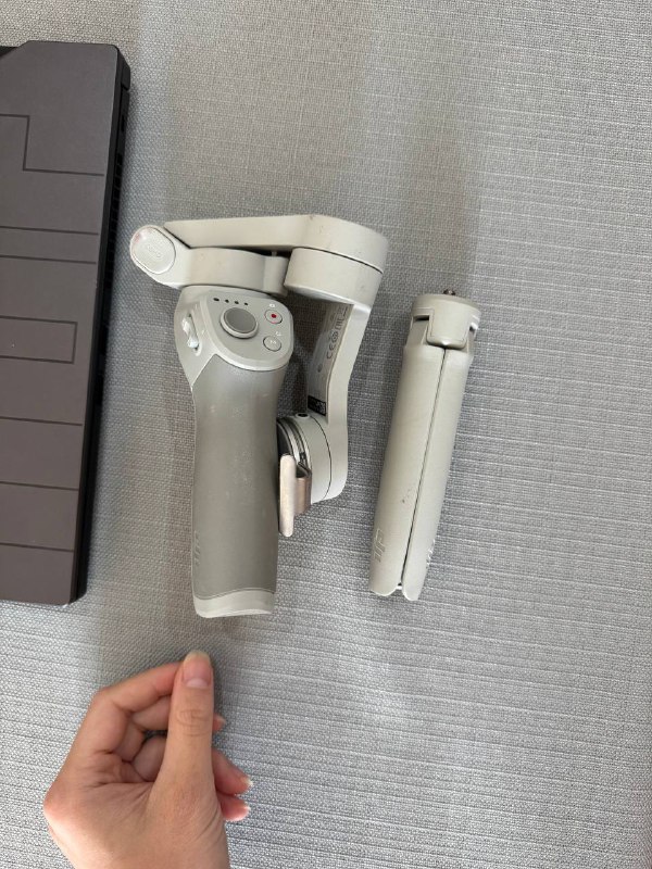 Ноутбук Asus TUF Dash F15, мышь Logitech, вебкамера, штатив 6