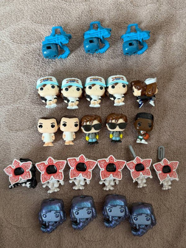 Коллекционные фигурки Stranger Things и Киндер