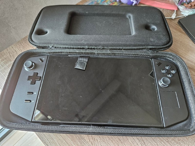 Lenovo Legion Go with 16GB RAM, 512GB SSD 3