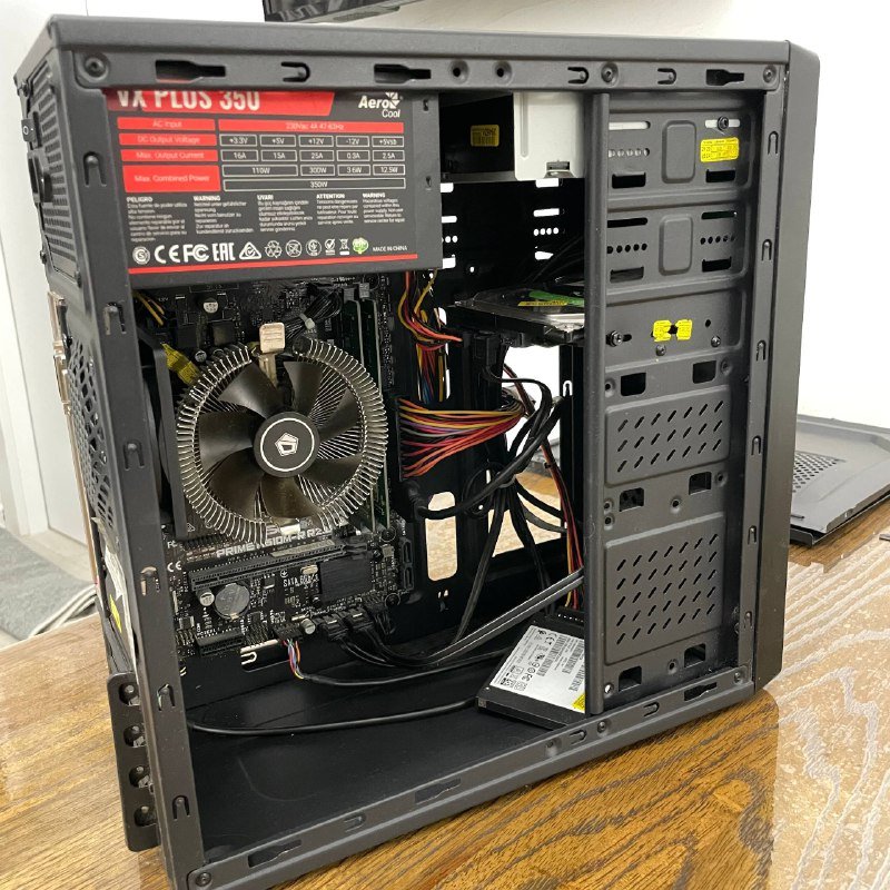 Системник Intel i3-9100, монитор Iiyama Prolite XU2493HSU-B1, жесткий диск Seagate 4TB 3