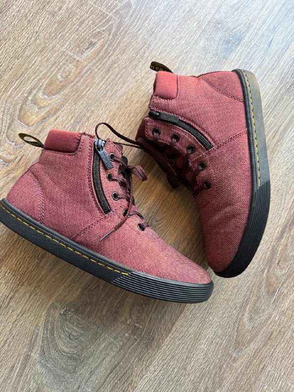 Zip-худи Juicy Couture, Куртка Kappa, Куртка Carhartt, Ботинки Dr.Marten’s, Ботинки Dockers, Куртка/Плащ Nike 4