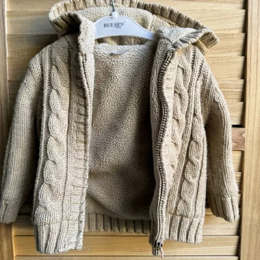 Тёплый жакетик F&F 6–9 месяцев