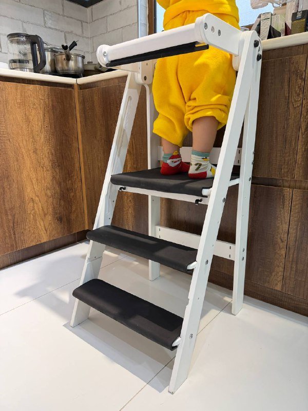 Складная деревянная башня помощника монтессори с шторкой и ковриками 3