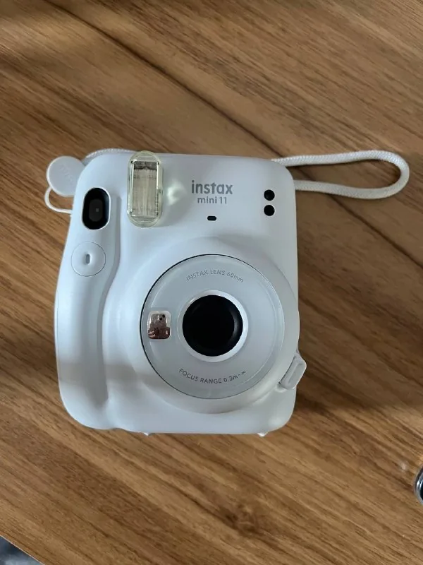 Fujifilm Instax Mini 11, кожаный чехол 1