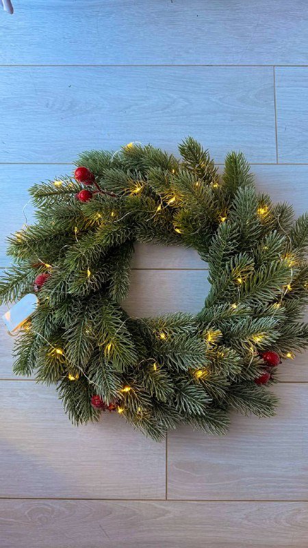 Венок с гирляндой 40 см диаметр 2