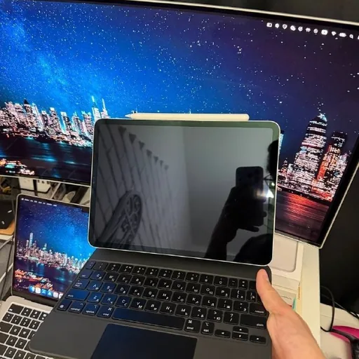 Apple Magic Keyboard для iPad Pro 11