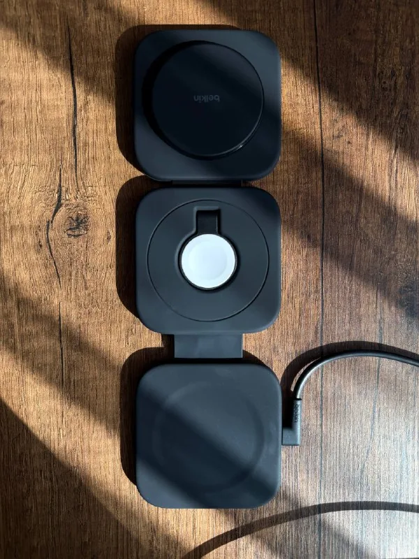 Зарядная станция Belkin 3 в 1 1