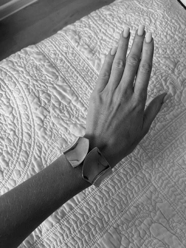 Книги, украшения, браслет, подставка под телефон, тату наклейки, подставка для арома палочек 3