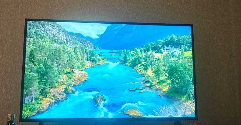 Телевизор Samsung UE43NU7140 43 дюйма