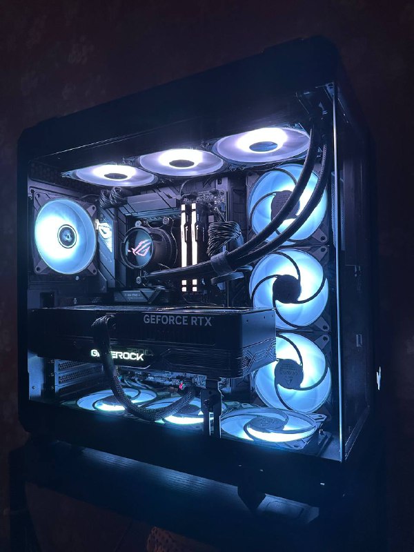Видеокарта Palit RTX 5080 Gamerock