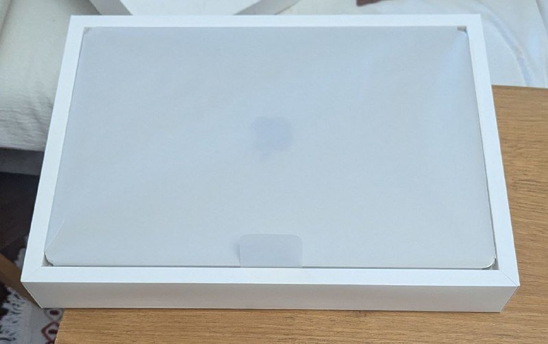 MacBook Air M2 15" 8GB RAM 512GB SSD 4