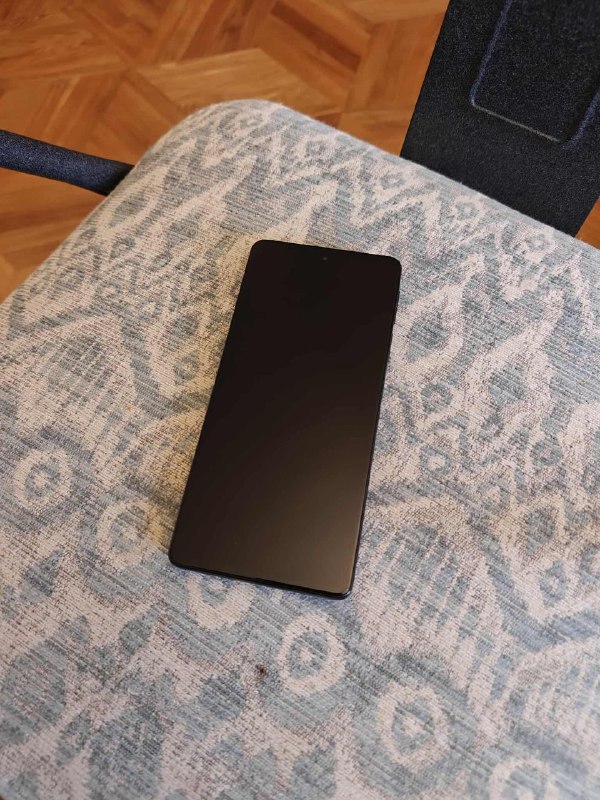 Motorola Edge 2022 Snapdragon 8 gen 1 4