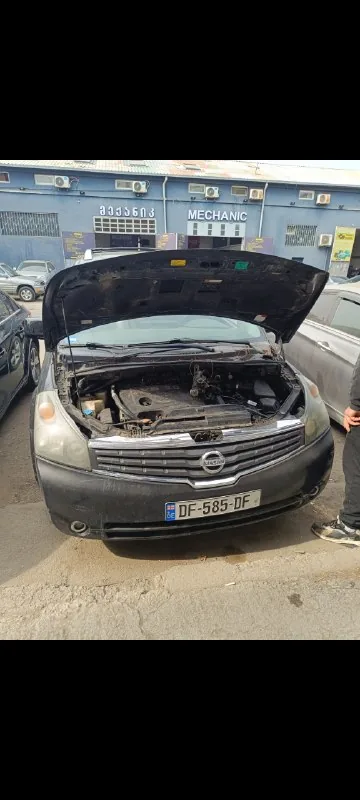 Nissan Quest 2008 1