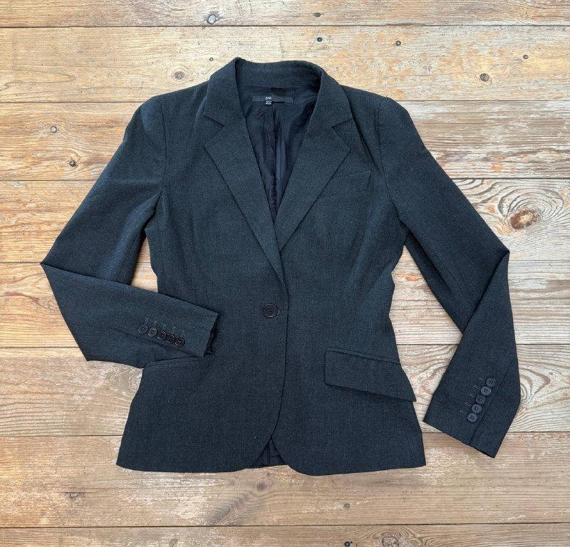 Сумка Mattioli, жакет Zara, рубашка, платье Lime, джинсы Levi’s 3