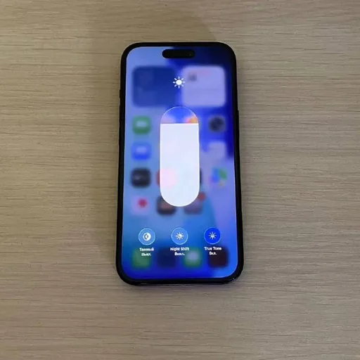 iPhone 15, 128 ГБ, чёрный