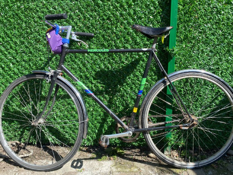 Велосипед Hercules, скальные туфли, тамбурин, гидратор, подсак, каска