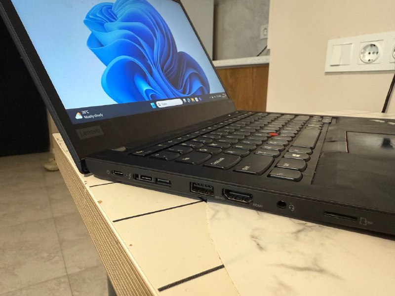 Ноутбук Lenovo t490 i5 16GB 512GB SSD 2