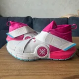 Li-Ning Way of Wade ALL CITY 7, Adidas Yeezy 350 1