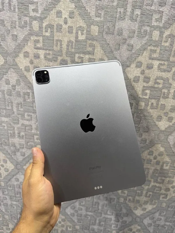 iPad Pro 11 4th gen 128GB 1