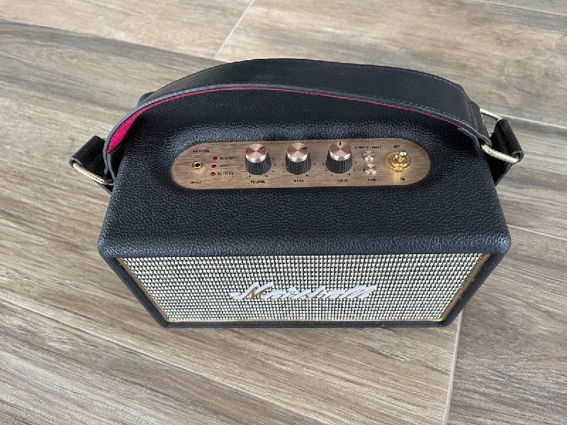 Колонка Marshall Kilburn I Black Gold 2