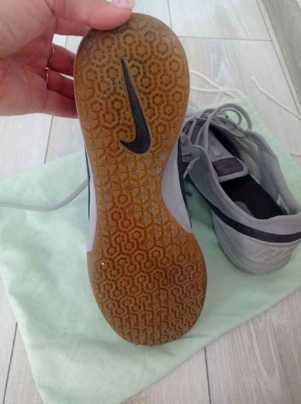 Кроссовки 42,5-43 оригинал 2
