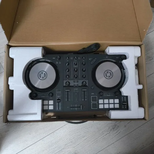 Native Instruments Traktor Kontrol S2 MK3