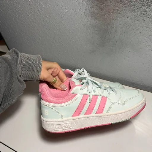 Кроссовки Adidas, бежевые кроссовки