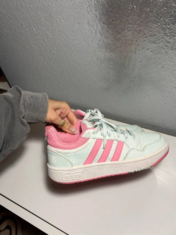 Кроссовки Adidas, бежевые кроссовки 1