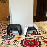 PS5, два джойстика 2