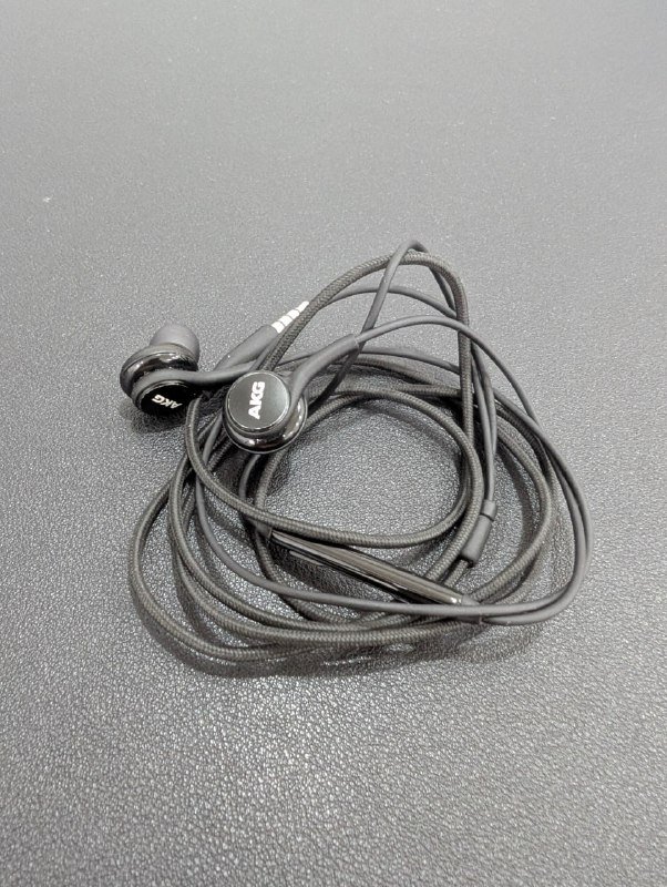 клавиатура Logitech MX KEYS S, наушники Sony WH-CH520, Samsung Galaxy Buds 2, Samsung AKG 7