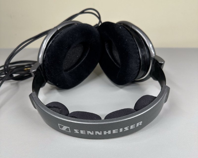 Наушники Sennheiser HD 650, электронные книги PocketBook 840, PocketBook 912 2