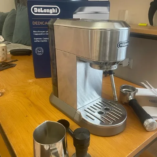 Рожковая кофемашина De’Longhi