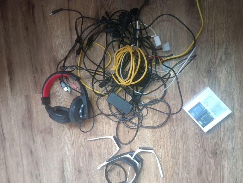 Various cables and chargers 2
