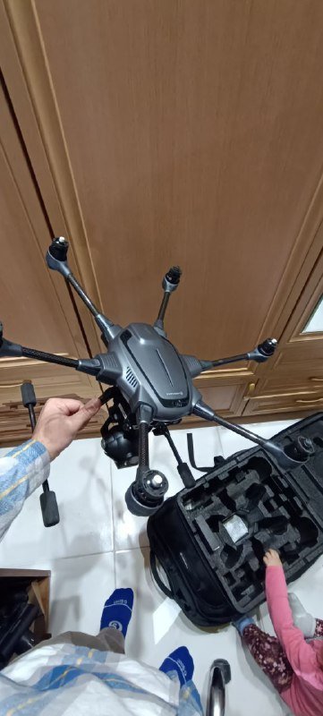 Дрон Typhoon H с 4K камерой и пультом управления 3