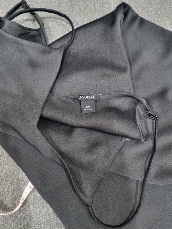 Маленькое черное платье Monki 2