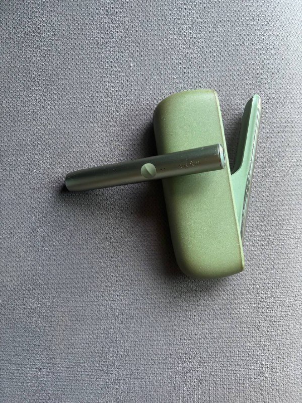 IQOS ILUMA электронное устройство для нагревания табака 4