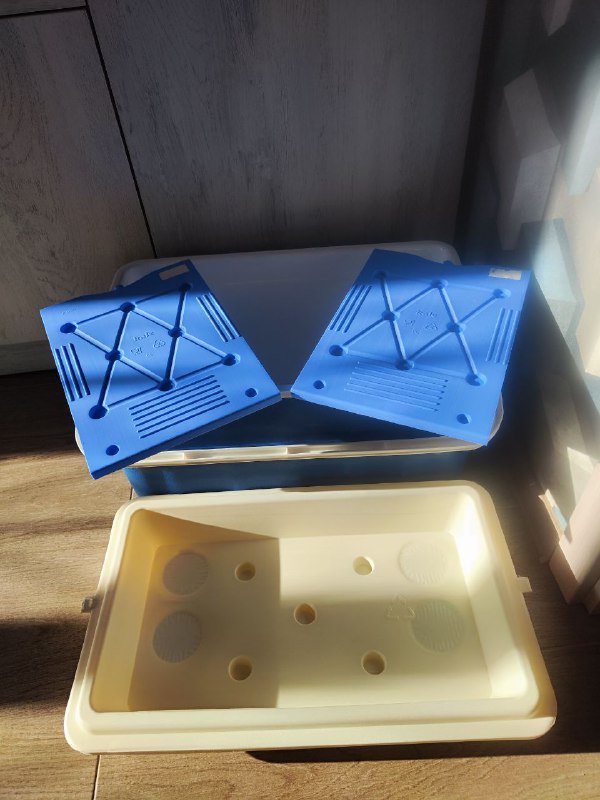 Портативный кемпинговый холодильник