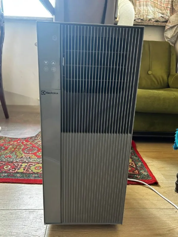 Напольный кондиционер Electrolux Arizona EACM-14 AZ/N6 1