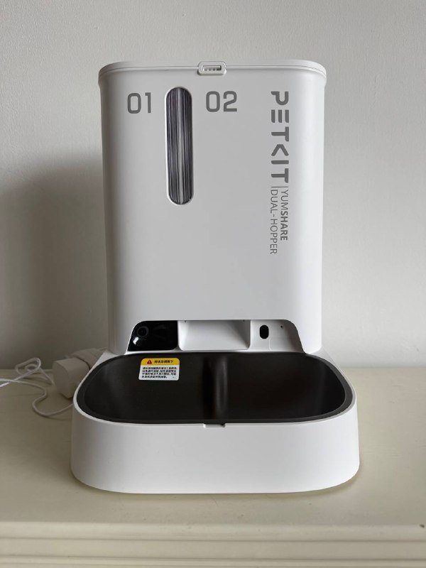 Автокормушка для кошек и собак с камерой