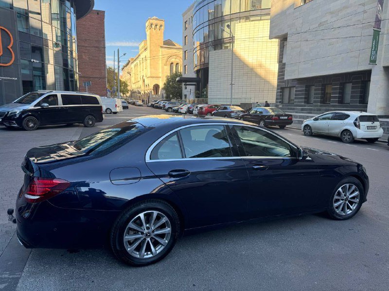 Mercedes-Benz E220d 2020 4