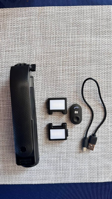 Монопод + штатив с фонариками и Bluetooth кнопкой 4